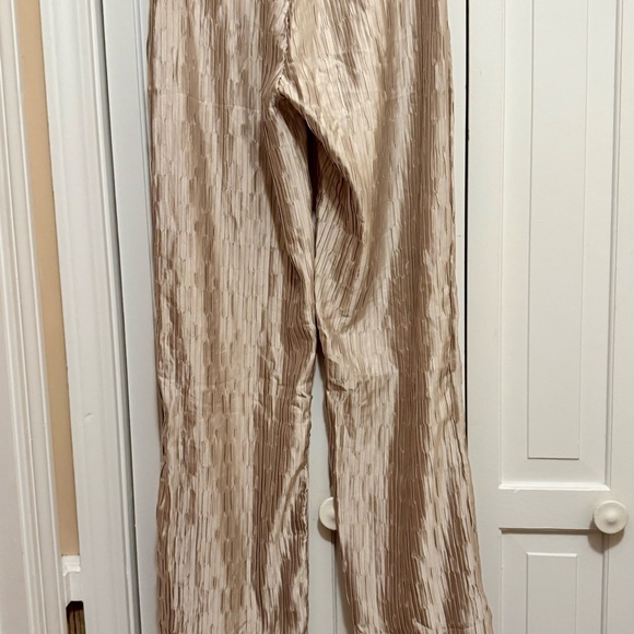 PrettyLittlething Oatmeal Plisse wide leg pants size 2 Dressy classy evening out - Picture 3 of 10
